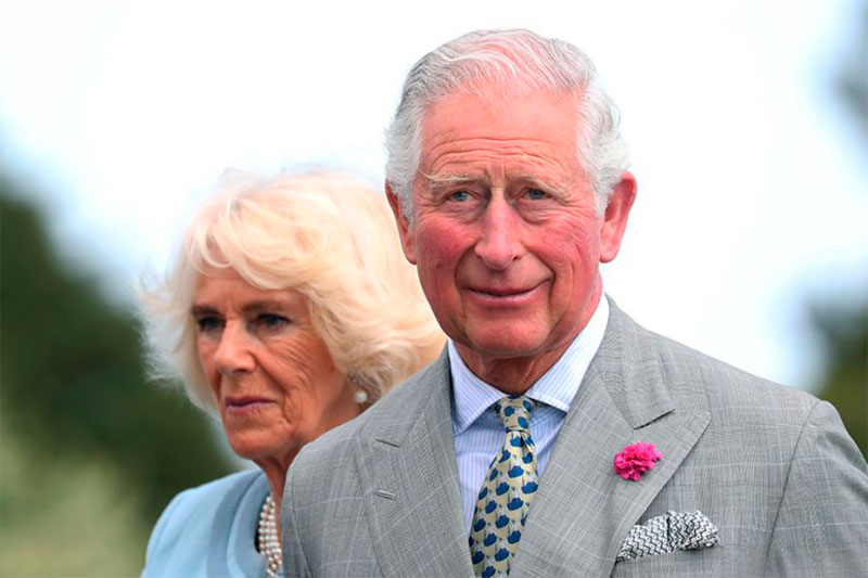 El príncipe Carlos de Inglaterra da positivo a coronavirus